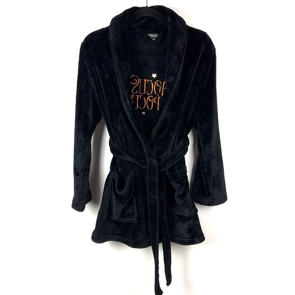 Fabulous Women's Black “Hocus Pocus” Halloween Robe - Picture 2 of 5